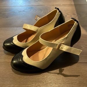 Pin up style heels